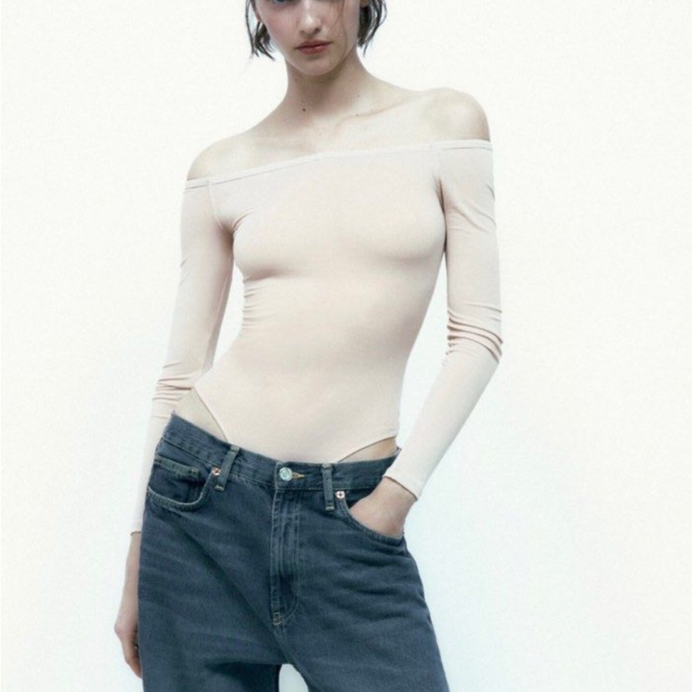 Off-Shoulder Long Sleeve Top - Beige